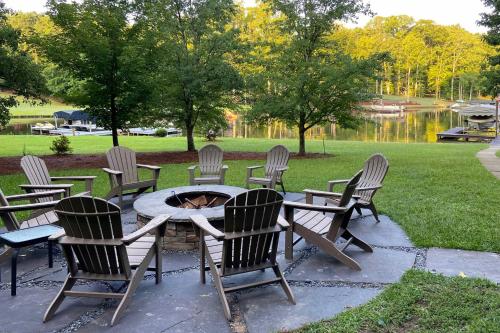 Lakefront House with Private Dock and Fire Pit! - image 14