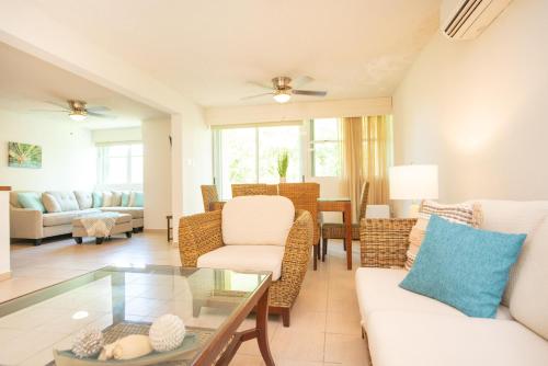 Modern Rooftop Terrace with Pool - LV 205