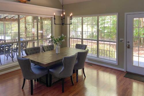 Lakefront House with Private Dock and Fire Pit! in Madison (GA)