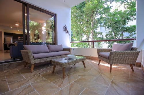 Exclusive Corner Condo with Private Balcony Hi Speed Wi Fi Surrounded by Mayan Jungle