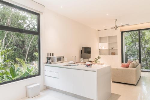 Modern & Stylish 1BR Apartment La Veleta Infinity Pool, Fitness Area & Rooftop Lounge