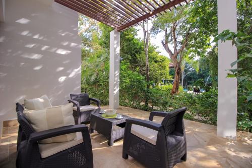 Fantastic Apartment Sensational Private Terrace with Pool View Surrounded by Lush Gardens