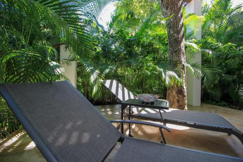 Amazing Ground Floor Condo Fabulous Private Terrace BBQ Facilities Jungle Surroundings
