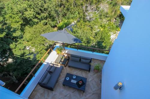 Exclusive Penthouse Private Rooftop Lovely Terrace Hot Tub Comfy Hammock