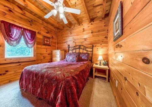 Arrowhead Log Cabin Resort Papaws Bear Den Cabin - by TS in Pigeon Forge, USA