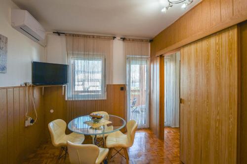 Apartments Boros