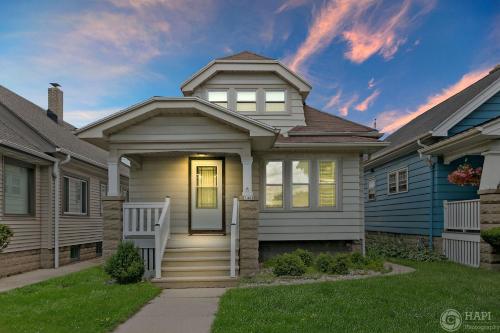 Milwaukee Bungalow in Waukesha (WI)