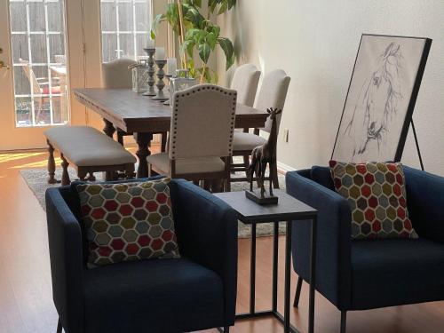 3 Bedroom House Fully Furnished 10Mins from the DWF Airport.