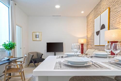 Apartment with Terrace - external access image 10