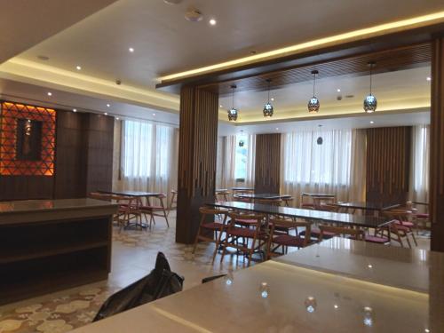 Restaurant, HOTEL NILADRI PREMIUM in Puri