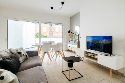  Brissago 3 - romantic two-room flat with large terrace in 6614 Brissago