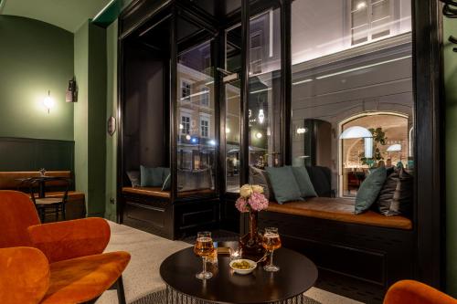 Паб/Коктейль-бар, Hotel Heritage in Любляна