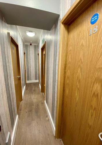 Central Hotel - image 11