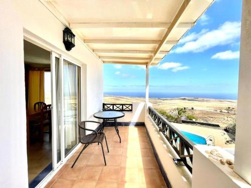  Bonito apartamento C con Wifi y estupenda vista a Océano y Piscina in Uga