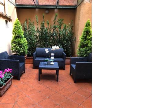 Junior Suite with Patio image 7