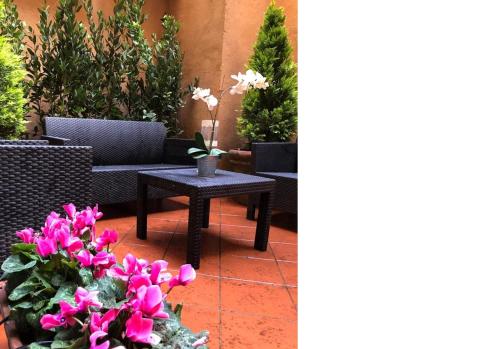 Junior Suite with Patio image 6