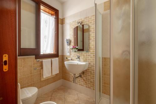 Deluxe Single Room image 4