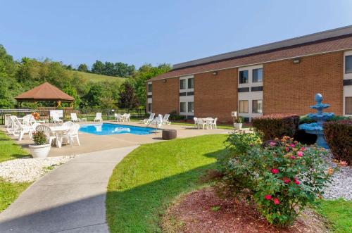 Comfort Inn Bluefield - image 2