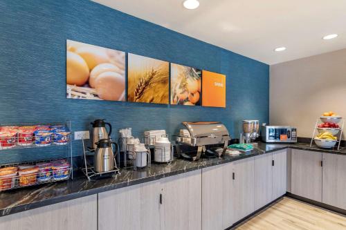 Comfort Suites Grandview - Kansas City - main image