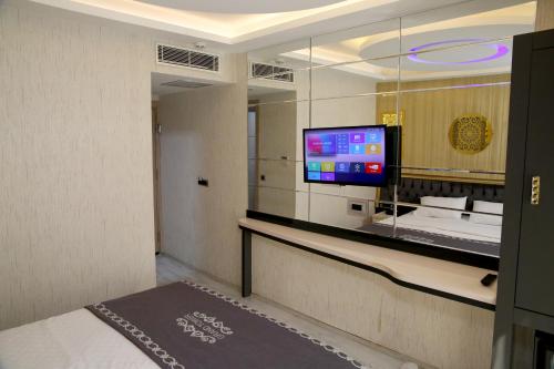 The Grand Tower Hotel - image 2