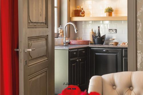Luxueuze ruime koppelvilla met gezellige tuin in oud Knokke J00763