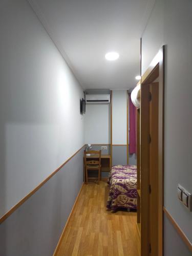Iekārtas, Hostal Banderas in Los Encinares