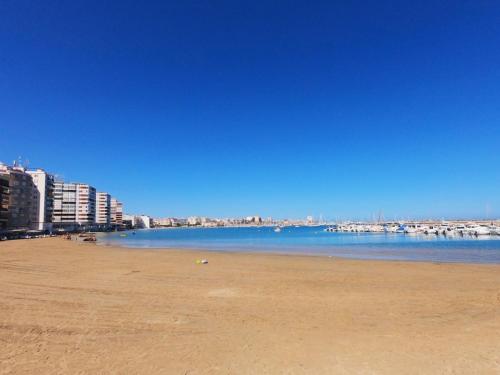 Apartamento en Torrevieja a 50m playa in Torrevieja