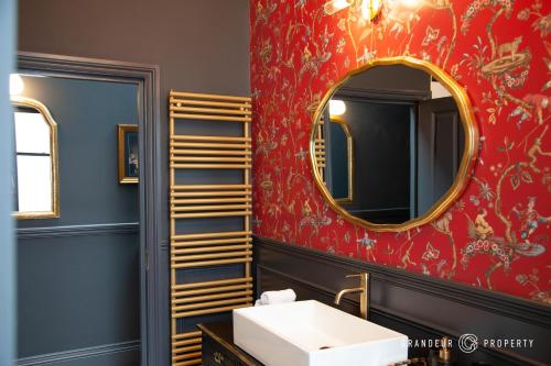 Opulent 2bedroom Apartment, Bournemouth, Parking