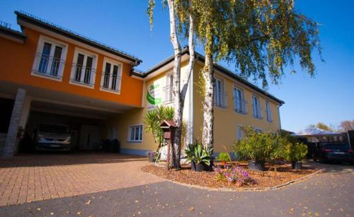 B&B Naußlitz - Pension Diener - Bed and Breakfast Naußlitz