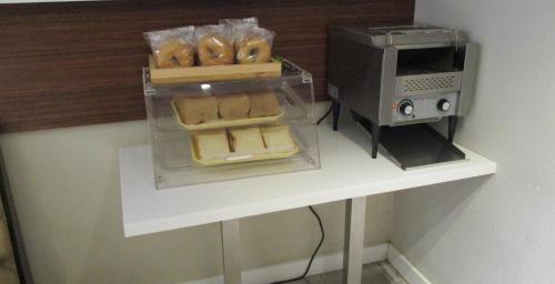 Quality Inn & Suites by the Lake - image 6