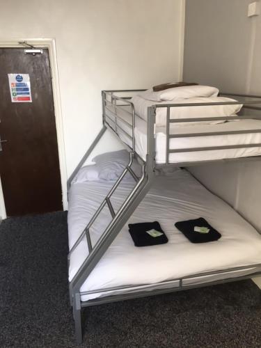 Seaview Hotel Room Type - Triple Room with Private Bathroom