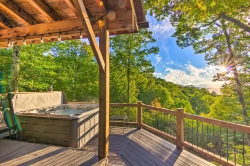 Peaceful Stony Point Getaway with Hot Tub and Views! - Brevard