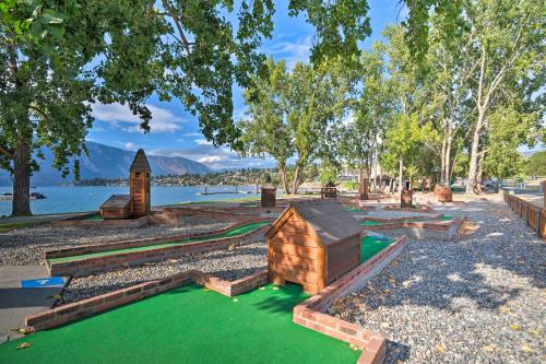 Manson Villa w/ Hot Tub ~ 1 Mi to Wineries! in Mensona (WA)