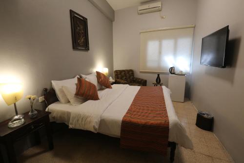 Riviera Hostal (Riviera Hostel) in Ammán