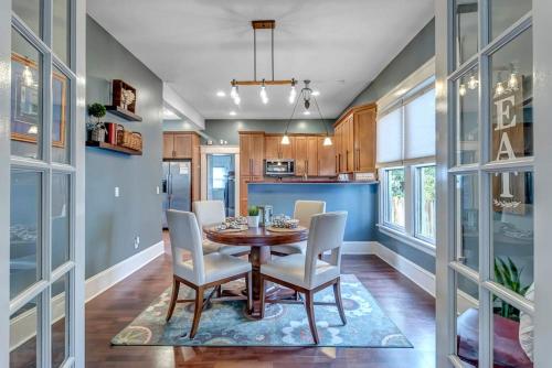 Historic 4BR Hidden Gem with Exec Master Suite - image 10