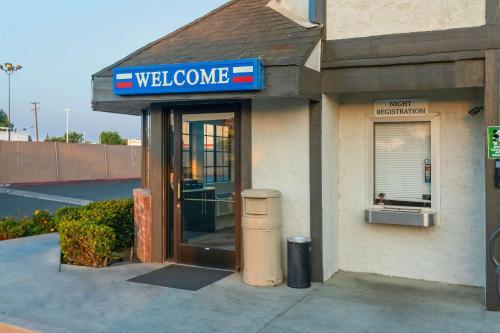 Motel 6-Merced, CA - North