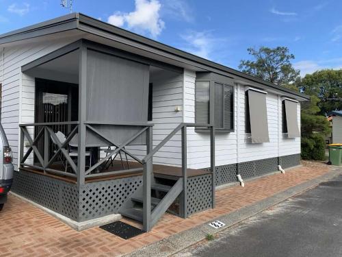The Beachside Cabin
