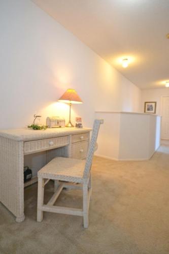 Hampton Lakes 215840 - image 14
