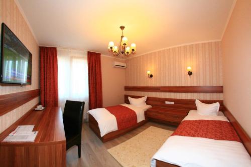 Hotel Sheriff - image 13