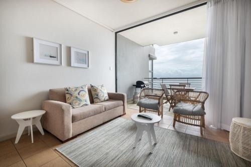 Apartment with Sea View image 3