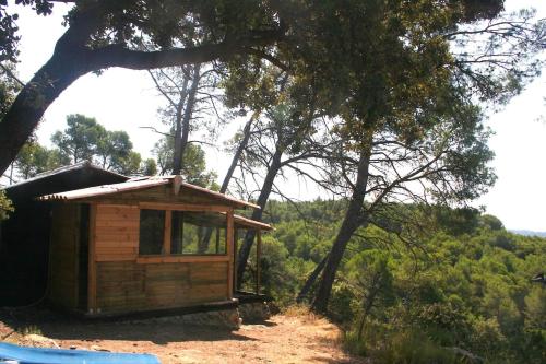 Chalet d'une chambre avec piscine partagee jardin amenage et wifi a Rognes gîte à louer Rognes