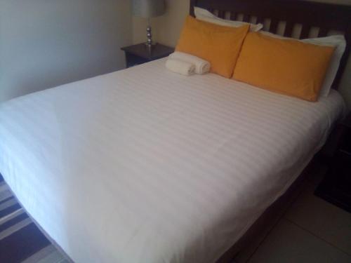 . Ikhutse GuestHouse