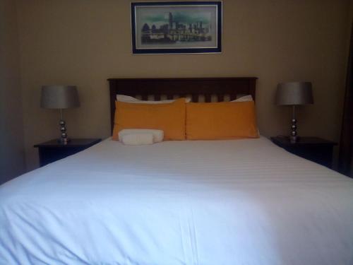 Ikhutse GuestHouse