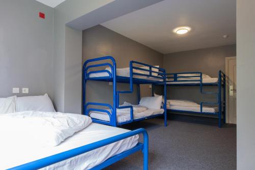 The Burren Hostel - Sleepzone - image 4