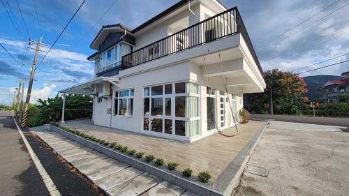 有貓匿鄉村咖啡館民宿 - Yilan