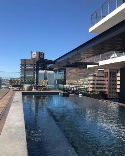 16 on Bree luxury studio apartment with city mountain views photo