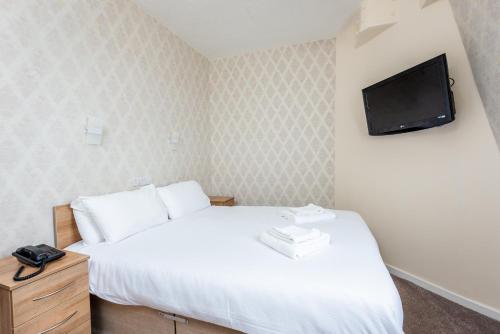 The Esplanade Hotel - image 3
