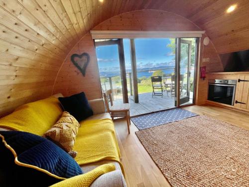 Sutor Coops The Den with Hot Tub - Chalet - Cromarty