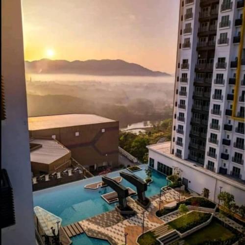 Mesahil nilai dua room condo (Fast Wifi,Amazing pool & TV)