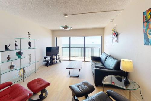 1-703 - Ocean Sands in St Pete Beach, USA